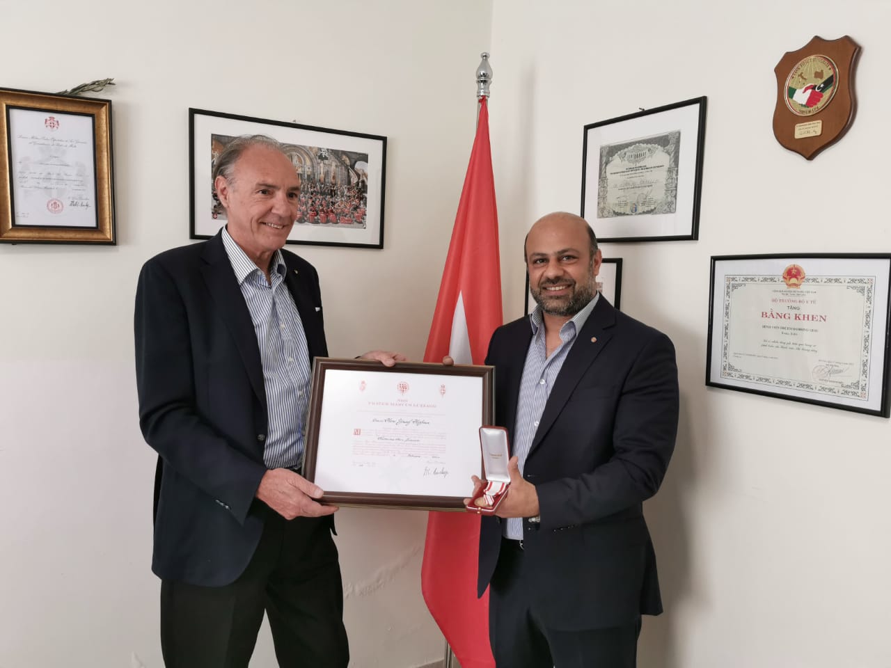 Ambassador grants decoration pro Merito Melitensi